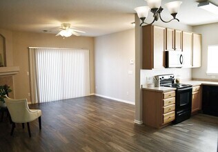 8200 E 8th Ave in Denver, CO - Building Photo - Building Photo