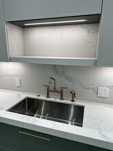 737 Crandon Blvd in Key Biscayne, FL - Building Photo - Building Photo