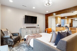 5241 33rd Ave S, Unit SI ID1035900P in Seattle, WA - Building Photo