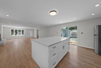 3 Park Pl in Helmetta, NJ - Foto de edificio - Building Photo