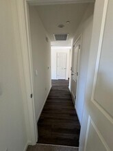 1142 E Cameron Ave in Visalia, CA - Building Photo - Building Photo