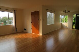 5130 Manila Ave in Oakland, CA - Building Photo