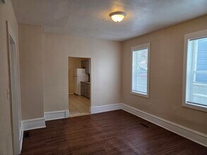 2210 N Penn Ave in Minneapolis, MN - Building Photo - Building Photo