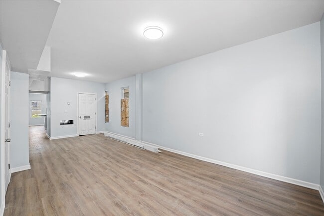 2230 W 24th St in Chicago, IL - Building Photo - Building Photo