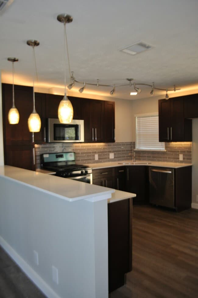 1243 Centerville Rd in Dallas, TX - Building Photo - Building Photo