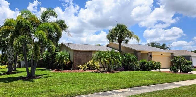 3803 Easton St in Sarasota, FL - Building Photo - Building Photo