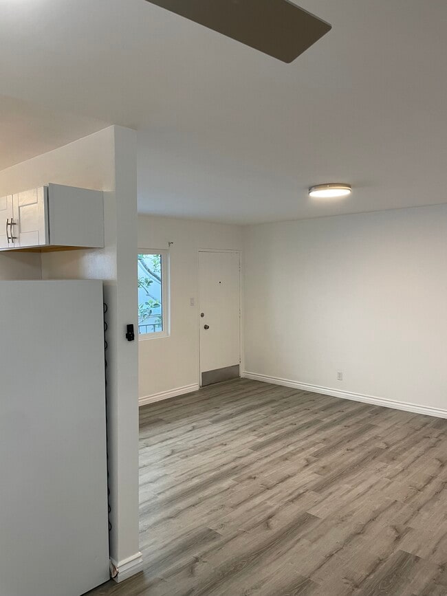 11748 Kiowa Ave Rentals in Los Angeles, CA