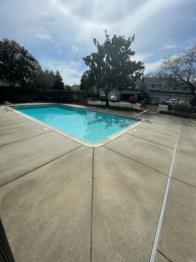 7458 Madera Pl in Rohnert Park, CA - Building Photo - Building Photo