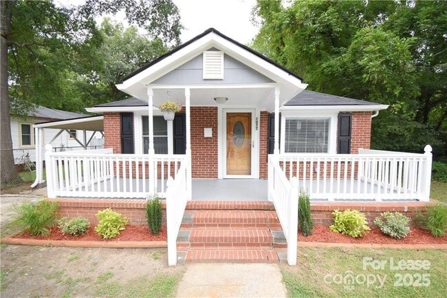 property at 1077 Henderson St