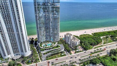 15701 Collins Ave, Unit 3804 in Sunny Isles Beach, FL - Building Photo - Building Photo