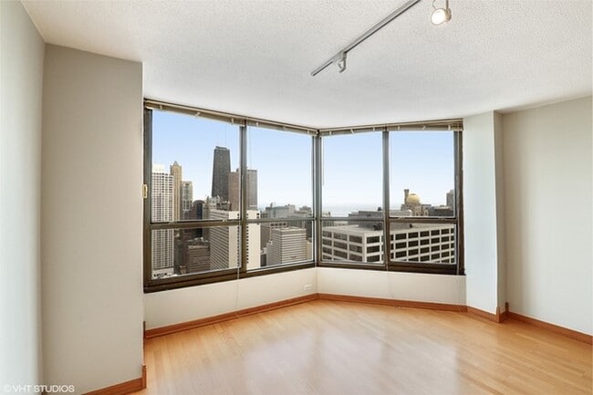 405 N Wabash Ave, Unit 4702 in Chicago, IL - Building Photo - Building Photo