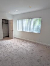 1015 19th St in Miami Beach, FL - Building Photo - Building Photo