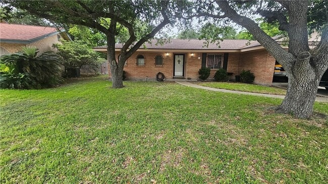 property at 140 Catalina Cir