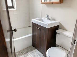 3501 N Greenview Ave, Unit 3501-1 in Chicago, IL - Building Photo - Building Photo