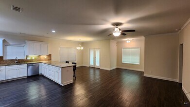 102 Village Walk in Centerville, GA - Building Photo - Building Photo