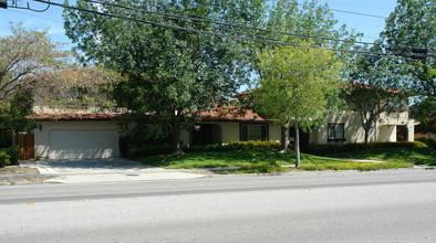 625-627 W Homestead Rd in Sunnyvale, CA - Building Photo - Building Photo