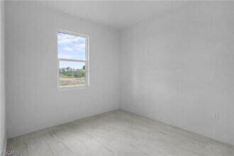 656 Grant in Lehigh Acres, FL - Building Photo - Building Photo