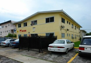 1580 NE 125th Ter in North Miami, FL - Building Photo - Building Photo