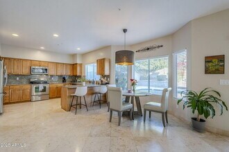 14429 N 100th Way in Scottsdale, AZ - Foto de edificio - Building Photo