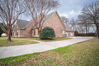 250 Timberleaf Dr in Double Oak, TX - Building Photo - Building Photo