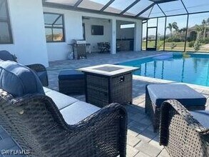 3127 NW 42nd Pl in Cape Coral, FL - Building Photo - Building Photo