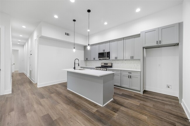 6804 Arabella St in Houston, TX - Foto de edificio - Building Photo