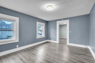 114 Parker Ave in Kendallville, IN - Building Photo - Building Photo