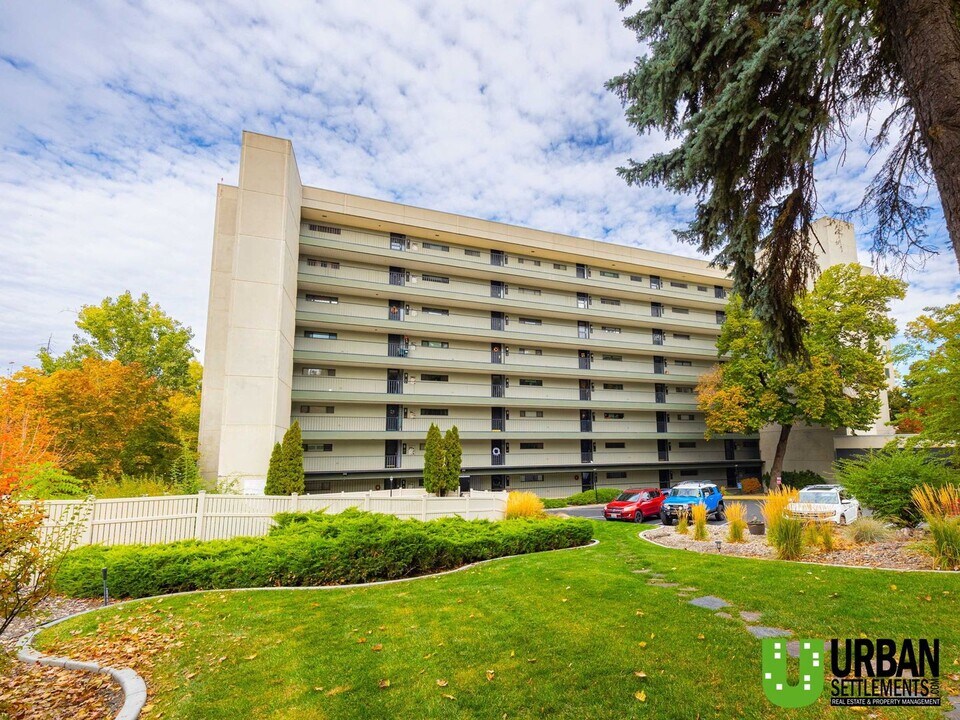 700 W 7th Ave in Spokane, WA - Foto de edificio