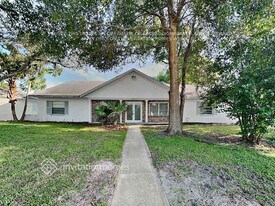 2310 Sunderland Rd in Maitland, FL - Building Photo