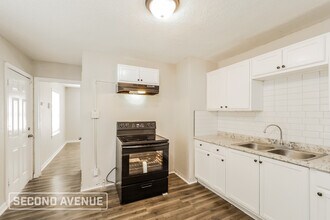 4412 Kensington Ave in Kansas City, MO - Foto de edificio - Building Photo