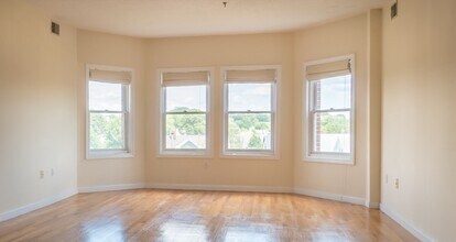 2449 Massachusetts Ave, Unit #401 in Cambridge, MA - Building Photo - Building Photo