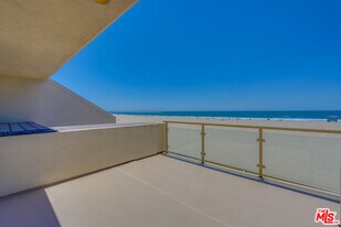 2 E Ketch St in Los Angeles, CA - Building Photo