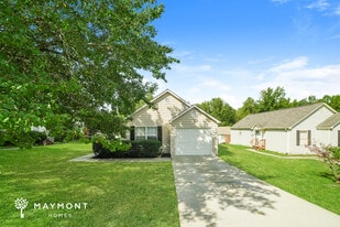 1195 Foxwood Dr in Douglasville, GA - Building Photo