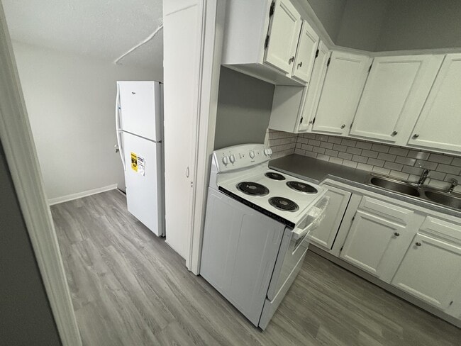 2121 2nd St SE in Canton, OH - Building Photo - Building Photo