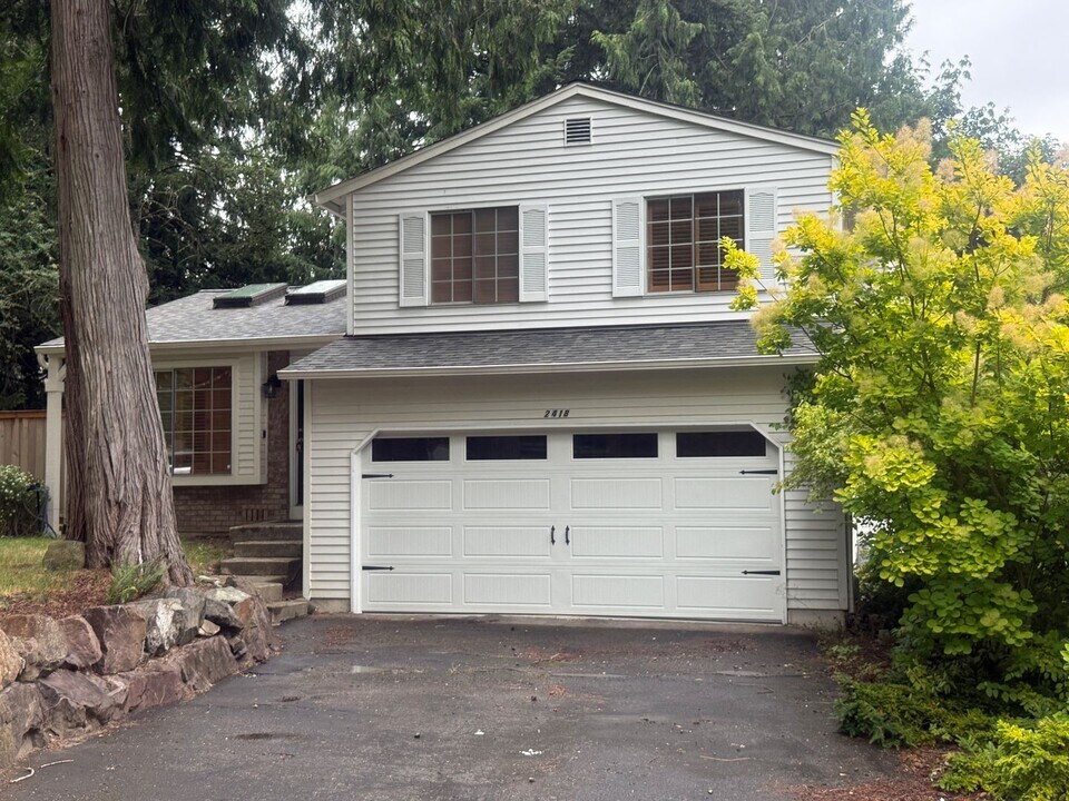 2418 231st Pl NE in Sammamish, WA - Building Photo