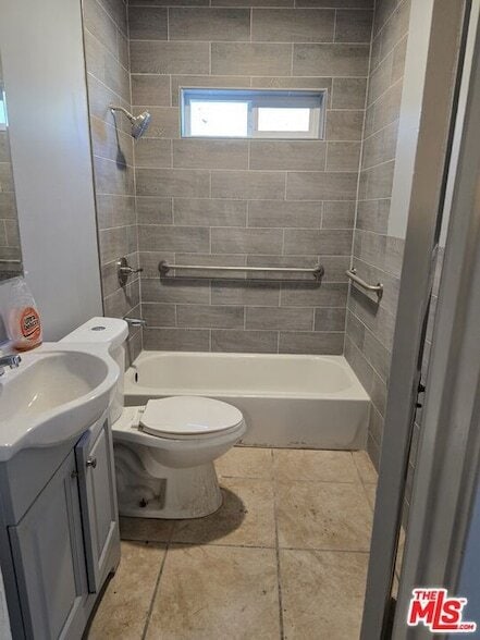 4211 Halldale Ave in Los Angeles, CA - Foto de edificio - Building Photo