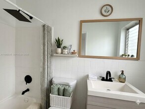 316 Surfside Blvd in Surfside, FL - Building Photo - Building Photo