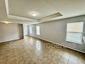 5816 Knoll Pines Pass in Austin, TX - Foto de edificio - Building Photo