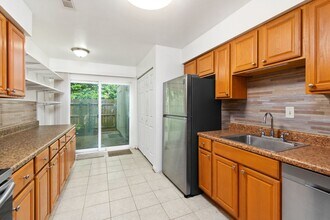 5012 Ashforth Ct in Virginia Beach, VA - Building Photo - Building Photo