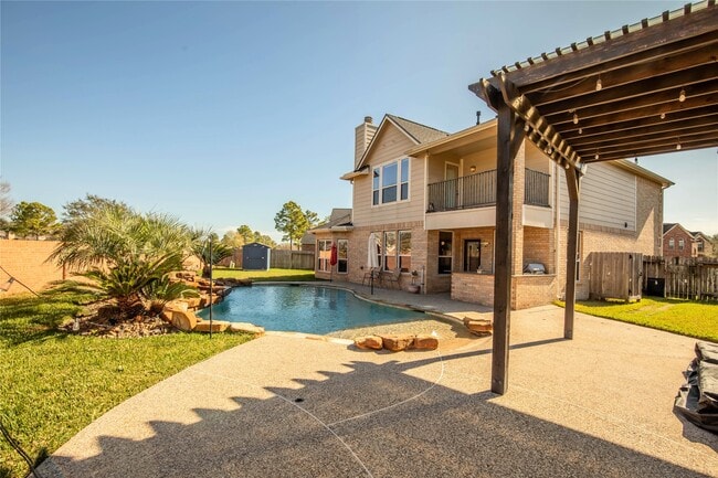 property at 2802 Silhouette Bay Dr