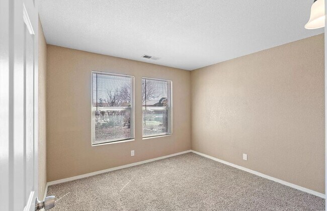 5613 Mosquero Ct NW in Albuquerque, NM - Building Photo - Building Photo