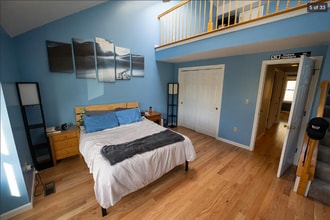 55 Bartemus Trl in Nashua, NH - Foto de edificio - Building Photo