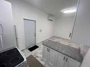1720 NW 180th Terrace, Unit Back in Miami Gardens, FL - Building Photo - Building Photo