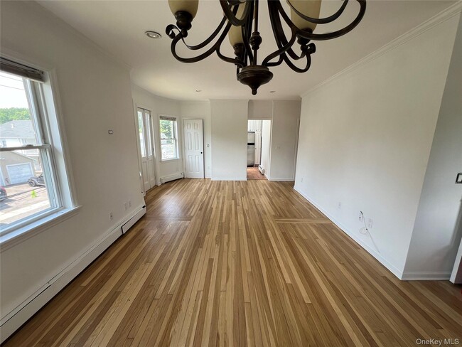 339 Midland Ave in Rye, NY - Building Photo - Building Photo