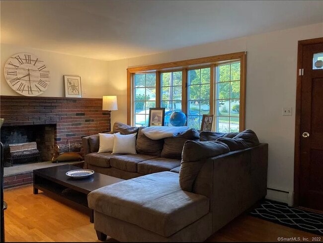 208 Lyman Dr in Torrington, CT - Building Photo - Building Photo