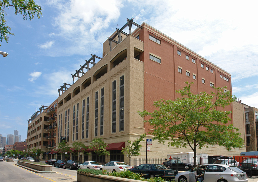 Block Y in Chicago, IL - Building Photo