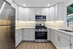 1861 Kapiolani Blvd in Honolulu, HI - Building Photo