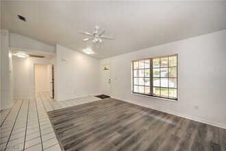 1402 SW 1st Ave in Cape Coral, FL - Building Photo - Building Photo