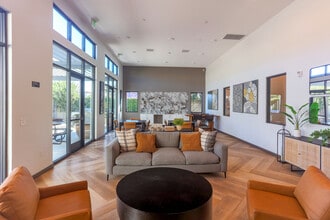 Village at First in Gilroy, CA - Foto de edificio - Interior Photo
