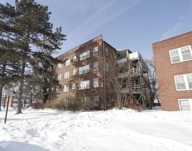 1144 S 10th St in Lincoln, NE - Foto de edificio - Building Photo